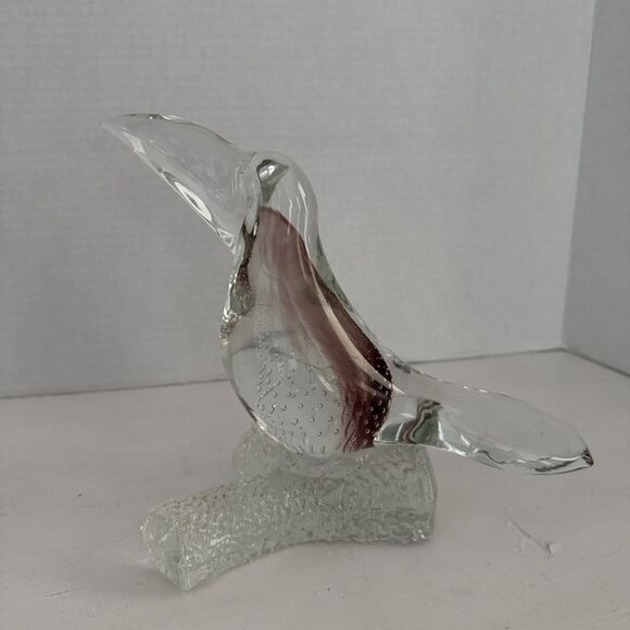 Toucan On Branch Art Glass With Controlled Bubbles And Red Swirls - Picture 2 of 10
